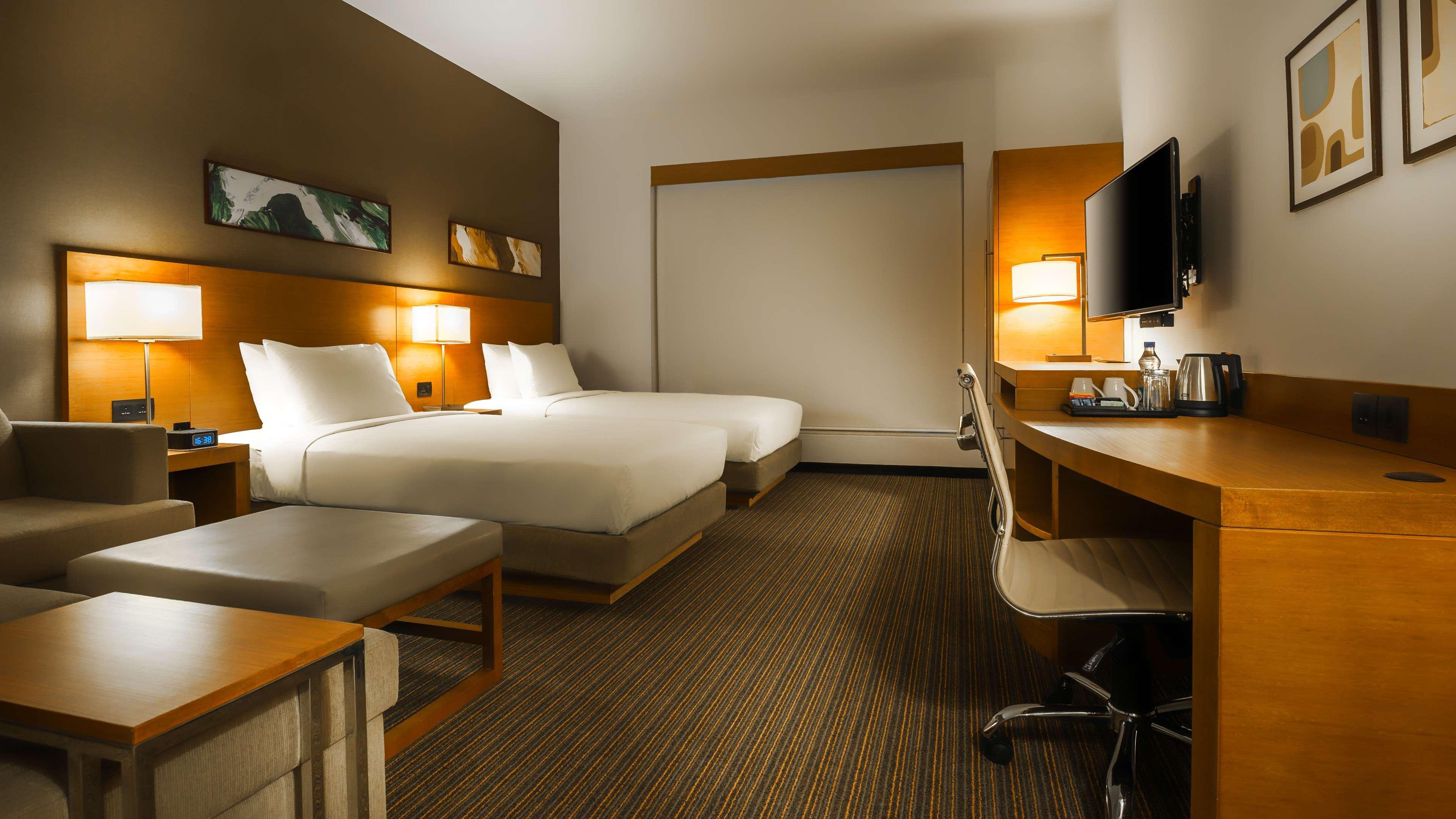 حياة بلايس جورجاون أوديوج فيهار غورغاون المظهر الخارجي الصورة A typical room at the Holiday Inn Express