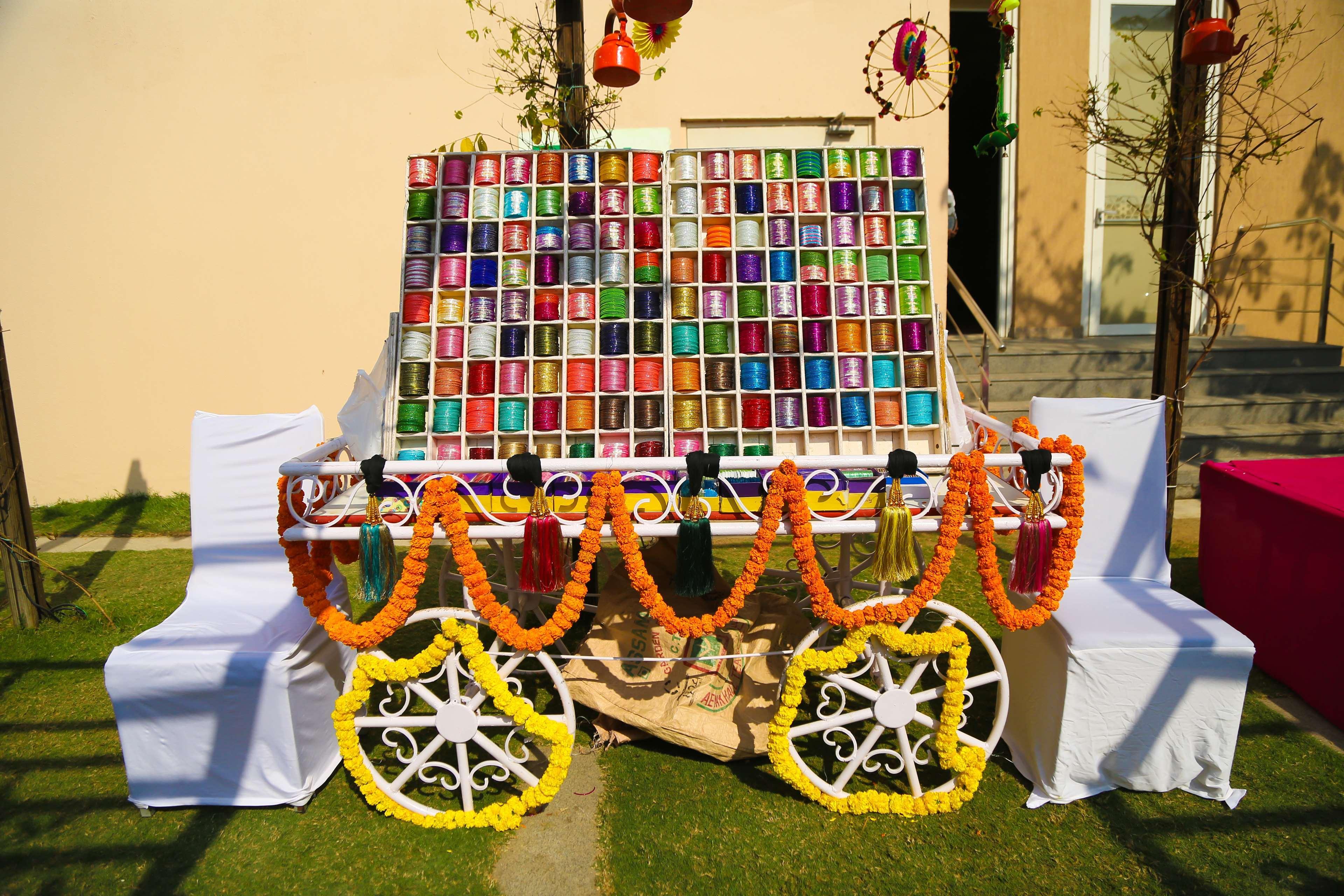 حياة بلايس جورجاون أوديوج فيهار غورغاون المظهر الخارجي الصورة A traditional Indian wedding cart