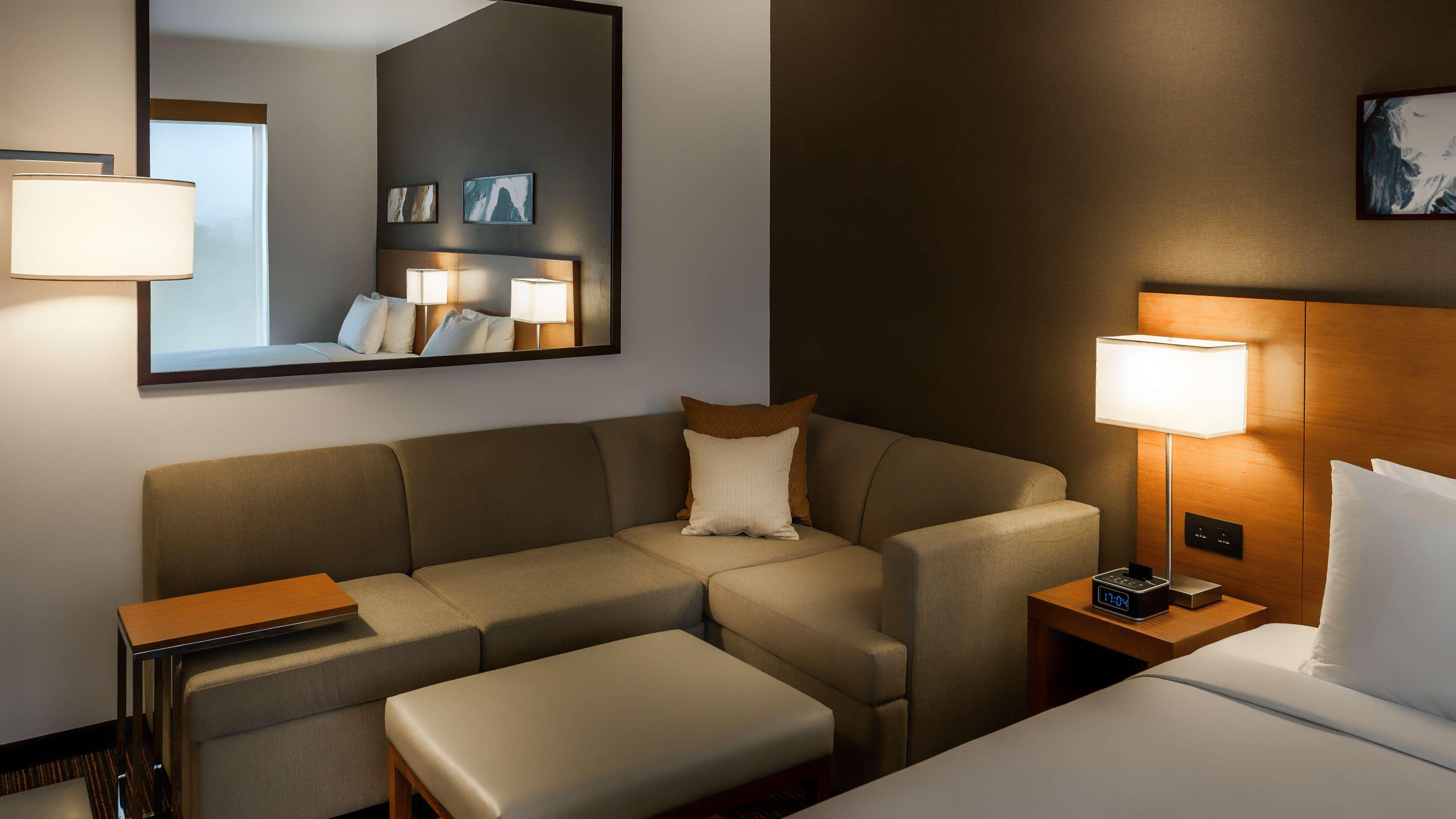 حياة بلايس جورجاون أوديوج فيهار غورغاون المظهر الخارجي الصورة A typical room at the hotel