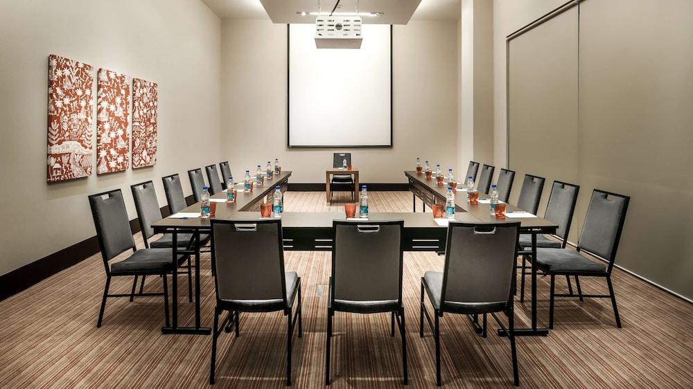 حياة بلايس جورجاون أوديوج فيهار غورغاون المظهر الخارجي الصورة A meeting room at a hotel