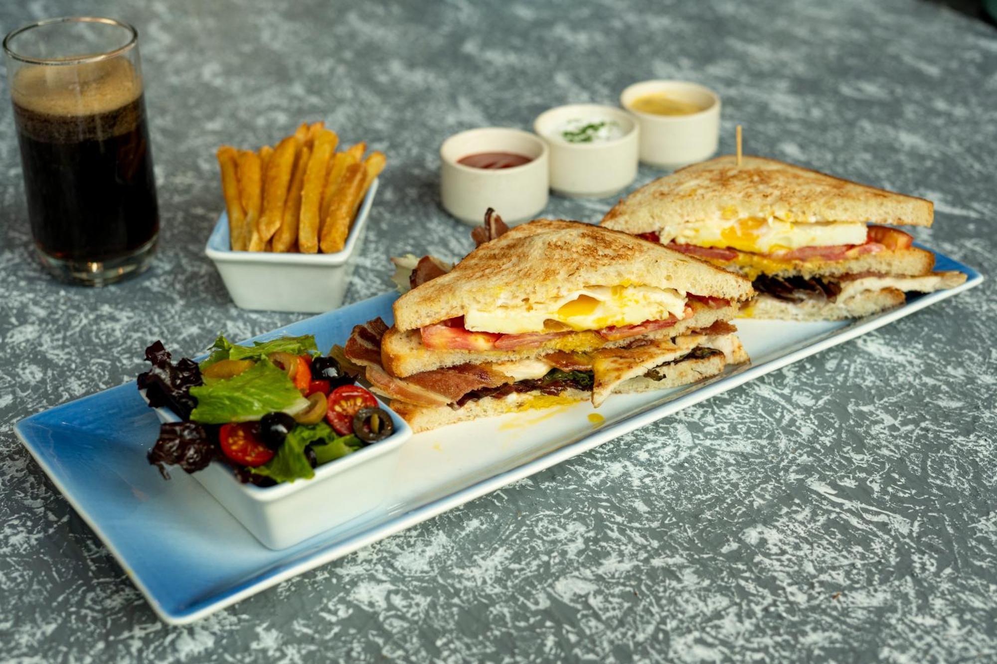 حياة بلايس جورجاون أوديوج فيهار غورغاون المظهر الخارجي الصورة A club sandwich